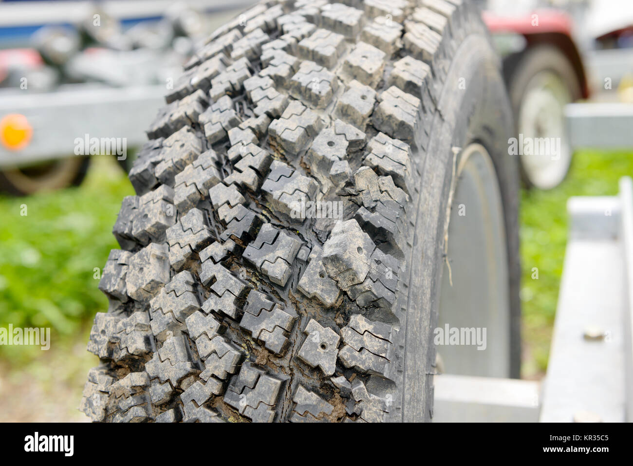Nahaufnahme eines gebrauchten Reifen Stockfoto