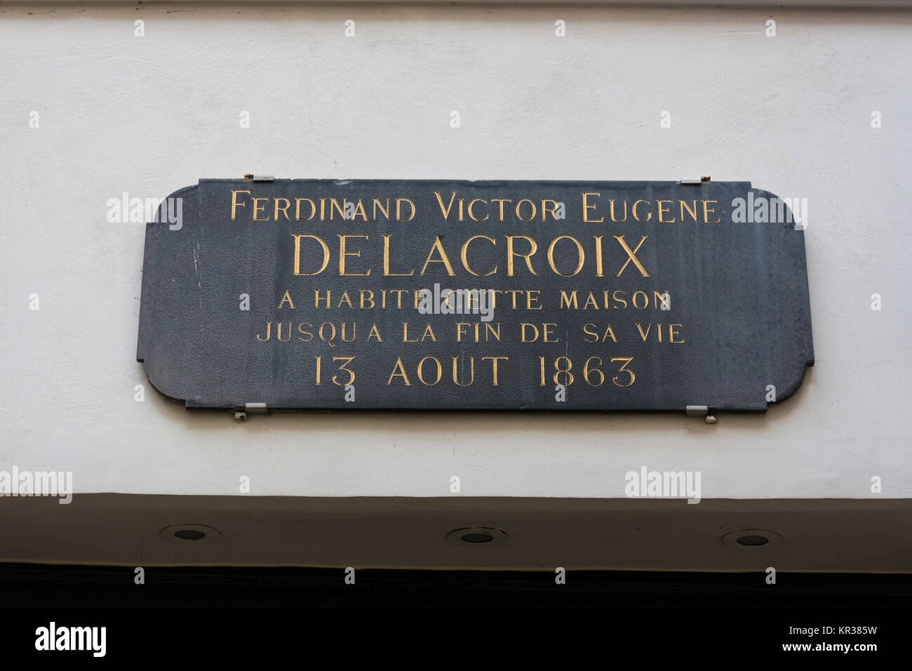 Plakette über der Tür der Nationalen Eugène Delacroix Museum (Musée national Eugène Delacroix), Paris, Frankreich Stockfoto