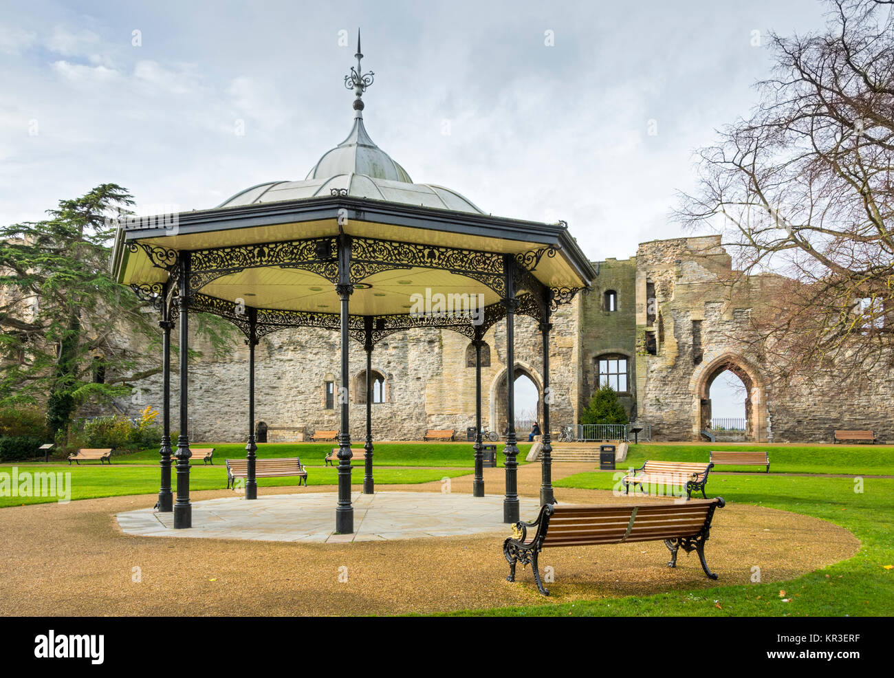 Der musikpavillon Newark Castle. Das Schloss ist ein geplanter alten Denkmal, Grad I aufgeführt. Newark-on-Trent, Nottinghamshire, Großbritannien Stockfoto