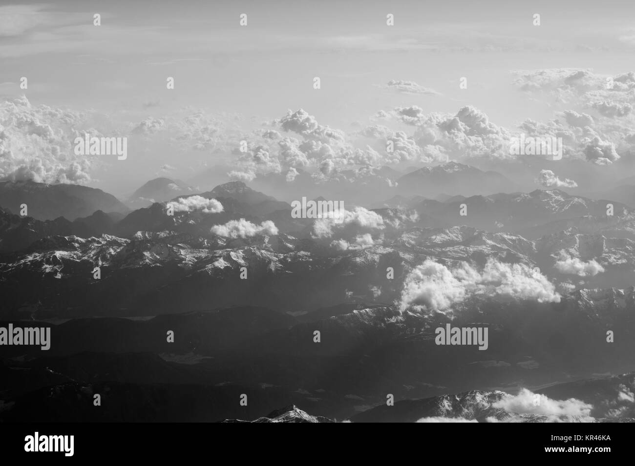 Flugzeug Flügel Snow Mountain View Stockfoto