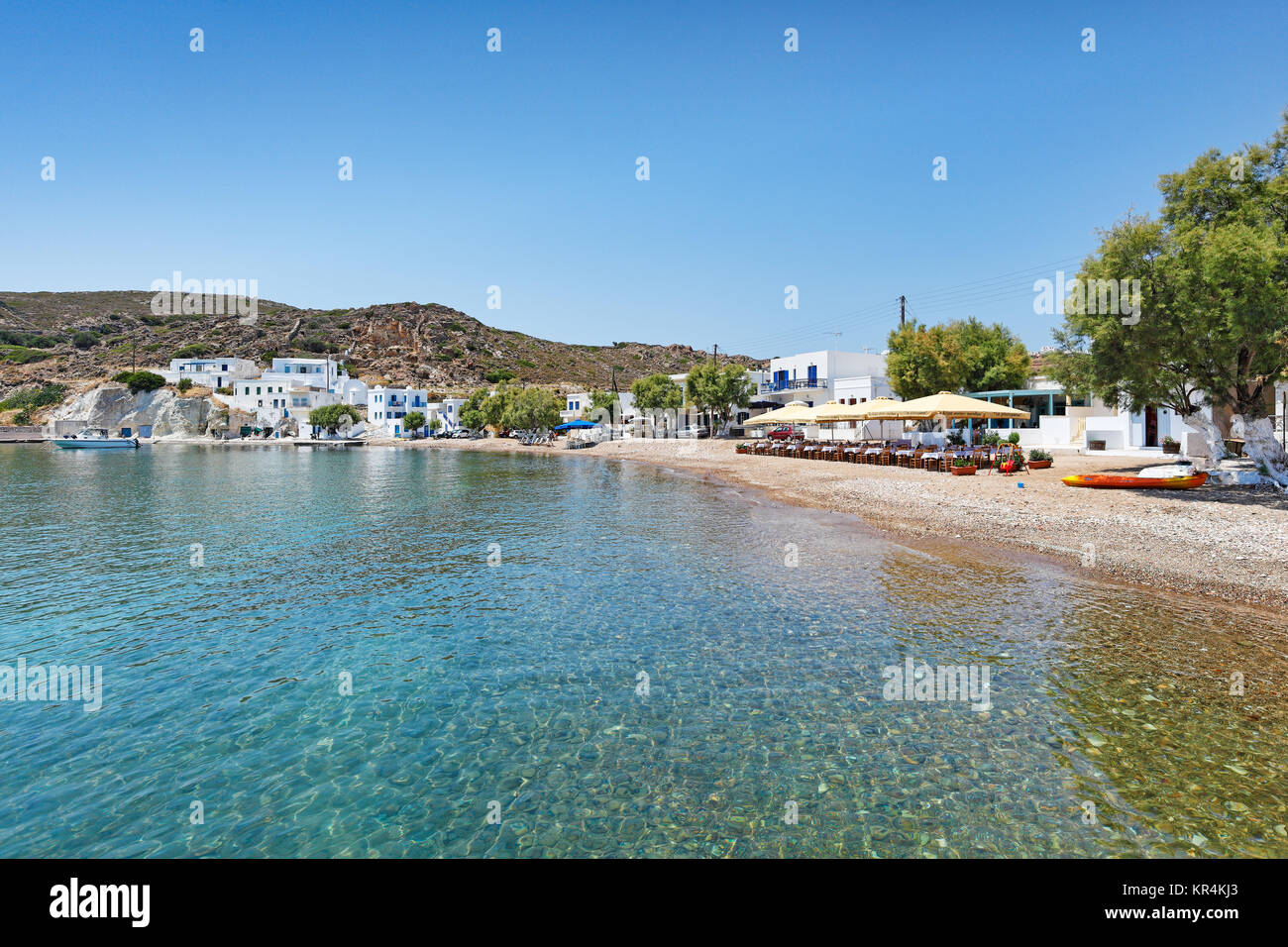 Weiße Häuser in Port Psathi in Kimolos, Griechenland Stockfoto