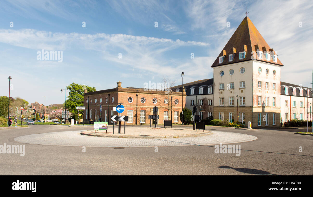 Dorchester, England, UK - abgeschlossen 7. Mai 2016 - Straßen von neuen Häusern und Wohnanlagen in Verkehrssysteme, Prinz Charles Neustadt unter construc Stockfoto