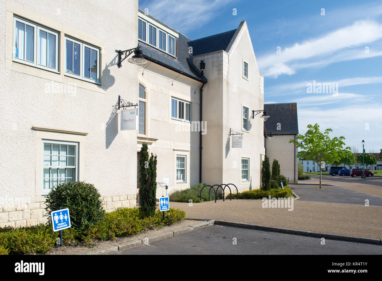 Dorchester, England, Großbritannien - 7. Mai 2016 - eine neue NHS allgemeine Praxis Arzt Chirurgie in Poundbury, neue Prinz Charles Town im Bau in Dors Stockfoto