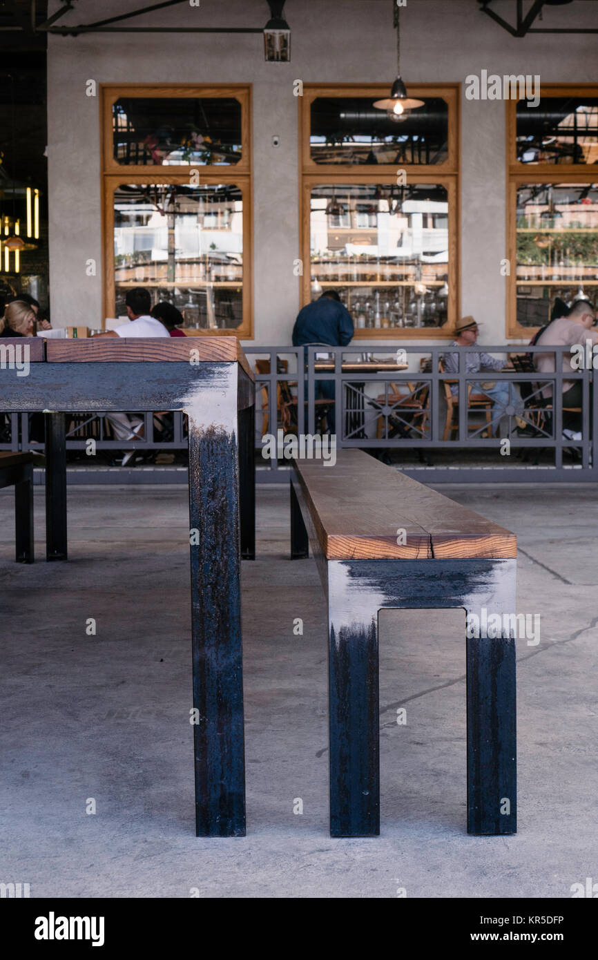 Warten eingesetzt ist, leere Tabelle in einem Restaurant Stockfoto