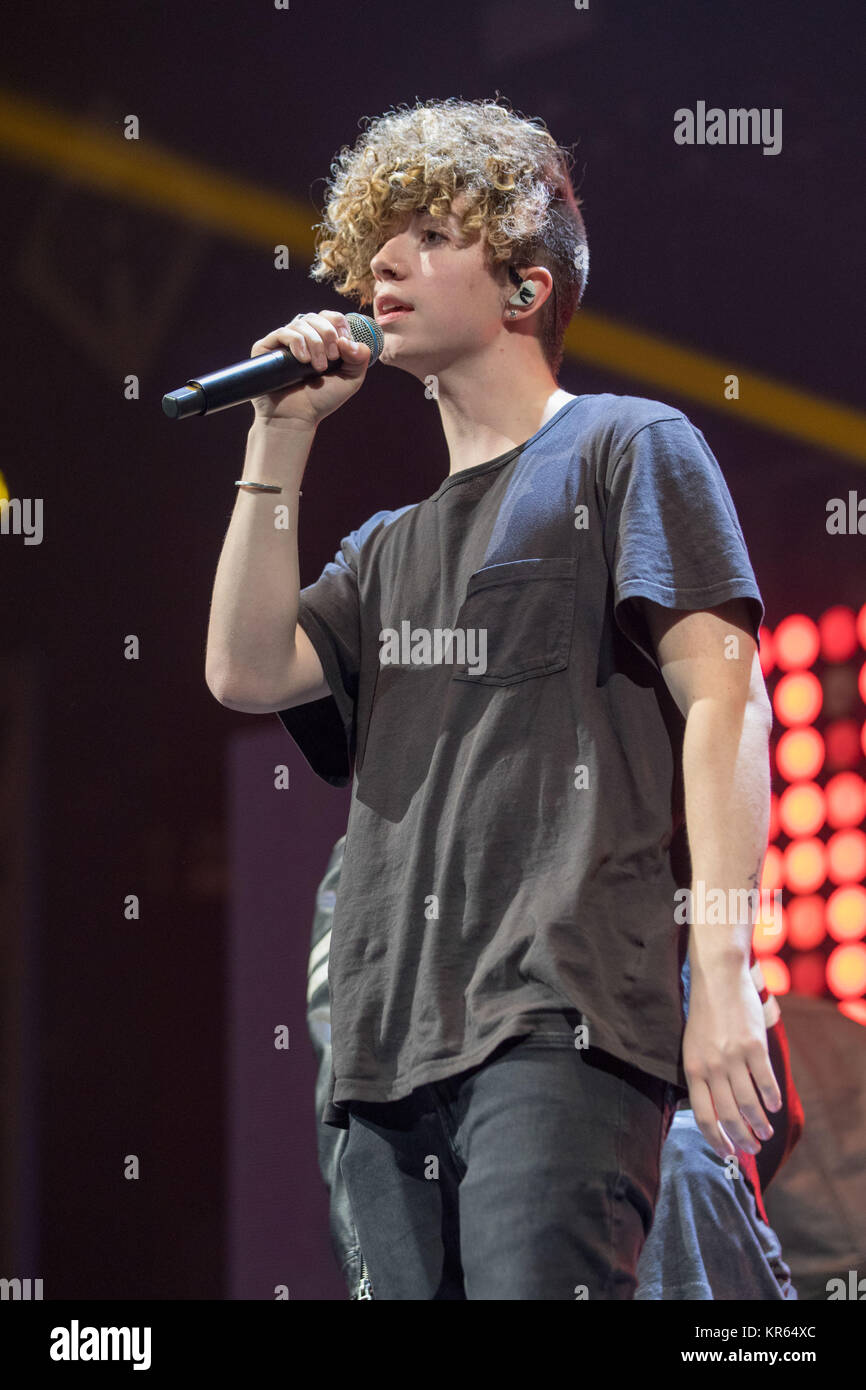 Sunrise, Florida, USA. 17 Dez, 2017. JACK AVERY von Warum nicht wir während der Y 100 Jingle Ball 2017 bei BB&T Center in Sunrise, Florida Credit: Daniel DeSlover/ZUMA Draht/Alamy leben Nachrichten Stockfoto