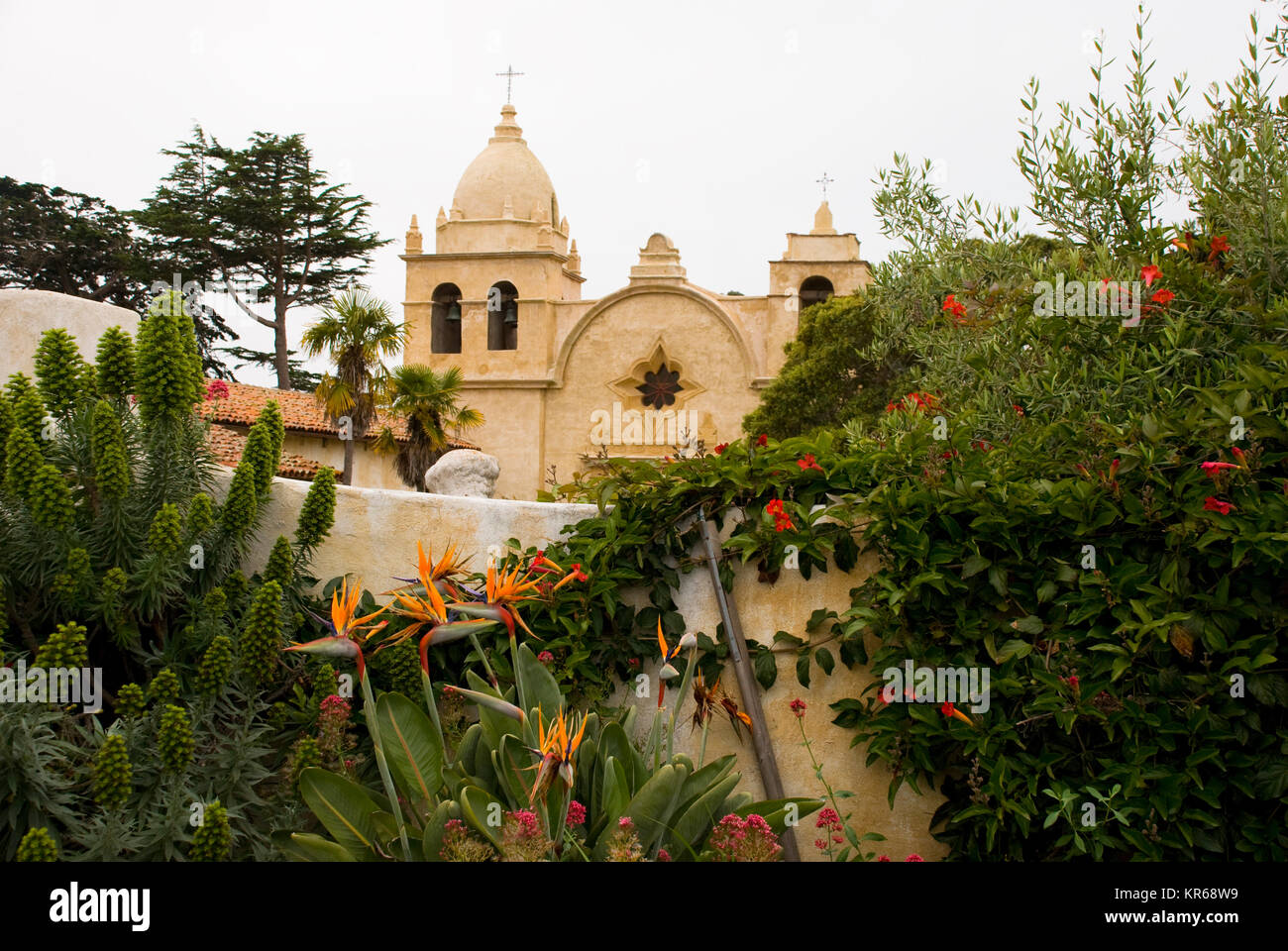 kirche und Garten der karmel-Mission in kalifornien Stockfoto