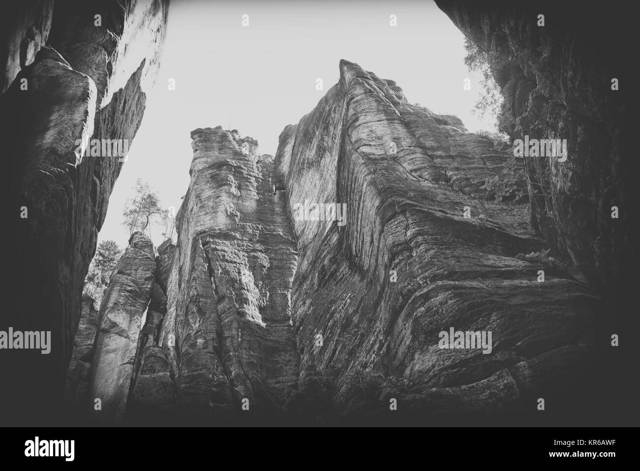 Rock Stadt, der Nationalpark von adersbach - teplice in der Tschechischen Republik, in Schwarz und Weiß Stockfoto