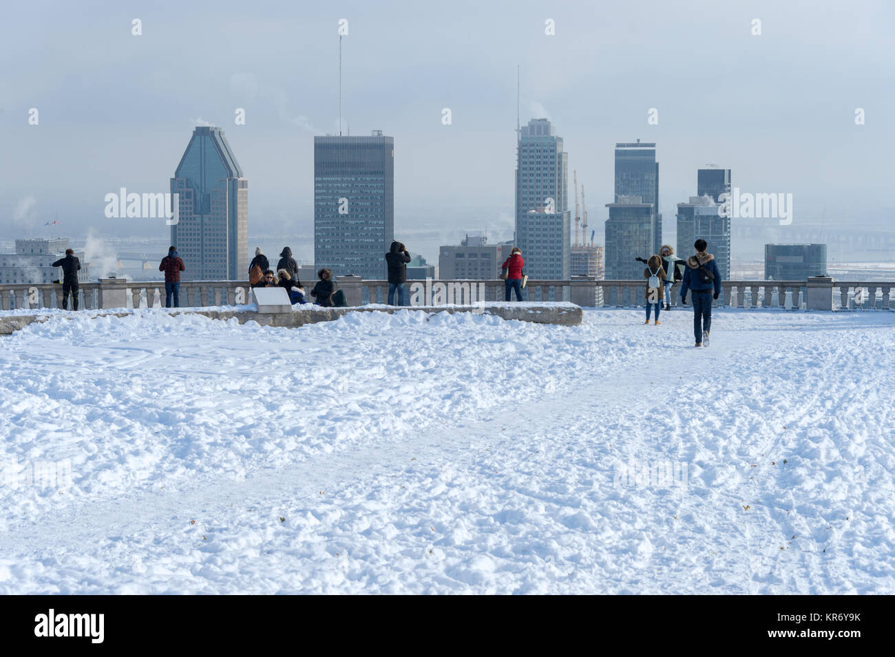 Montreal, CA - 17. Dezember 2017: Skyline von Montreal aus Kondiaronk Belvedere Stockfoto