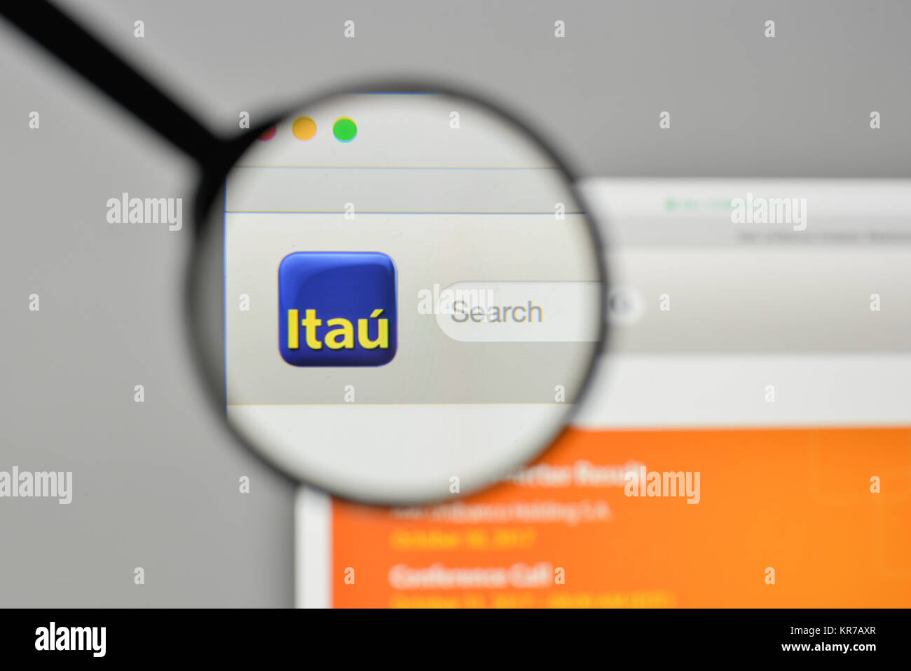 Mailand, Italien - 1. November 2017: Itaú Unibanco Holding Logo auf der Homepage. Stockfoto