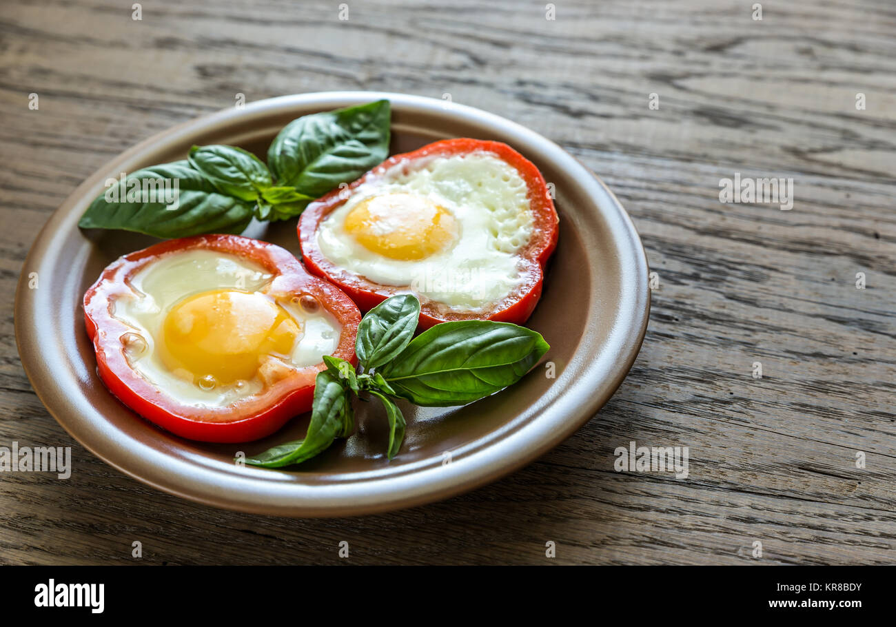 Gelbe paprika im glas -Fotos und -Bildmaterial in hoher Auflösung – Alamy