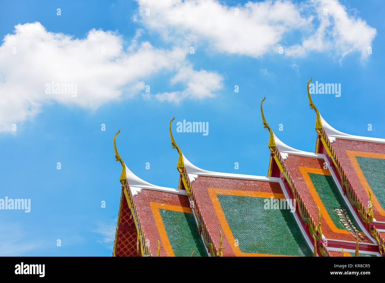 Die kapelle Dach im thailändischen Stil Tempel. Stockfoto