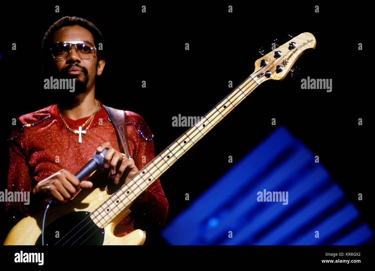 Louis Johnson Der Brothers Johnson, die in den frühen 1980er Jahren. © RTMcafee/MediaPunch Stockfoto