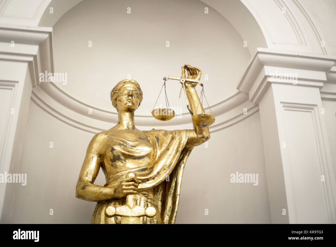 Antique Themis (lady justice) statue Stockfoto
