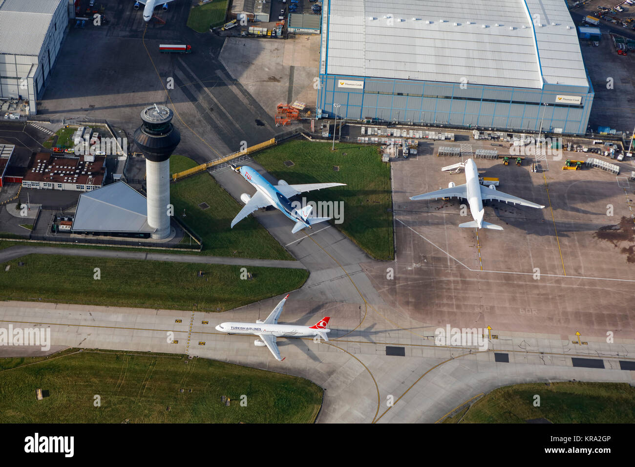 Ein Luftbild der Aktivität auf dem Flughafen Manchester Stockfoto