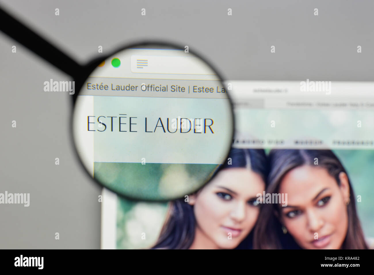 Mailand, Italien - 10 August 2017: Estee Lauder Logo auf der Homepage. Stockfoto