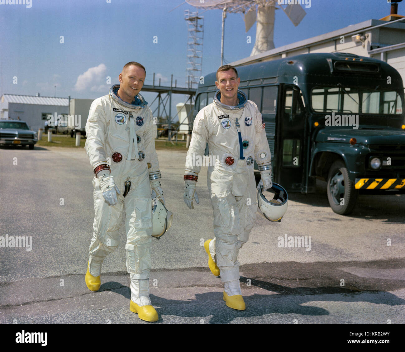 Astronauten Neil A Armstrong (links), Befehl Pilot, und David R. Scott, Pilot, der Gemini-8 prime Crew Stockfoto