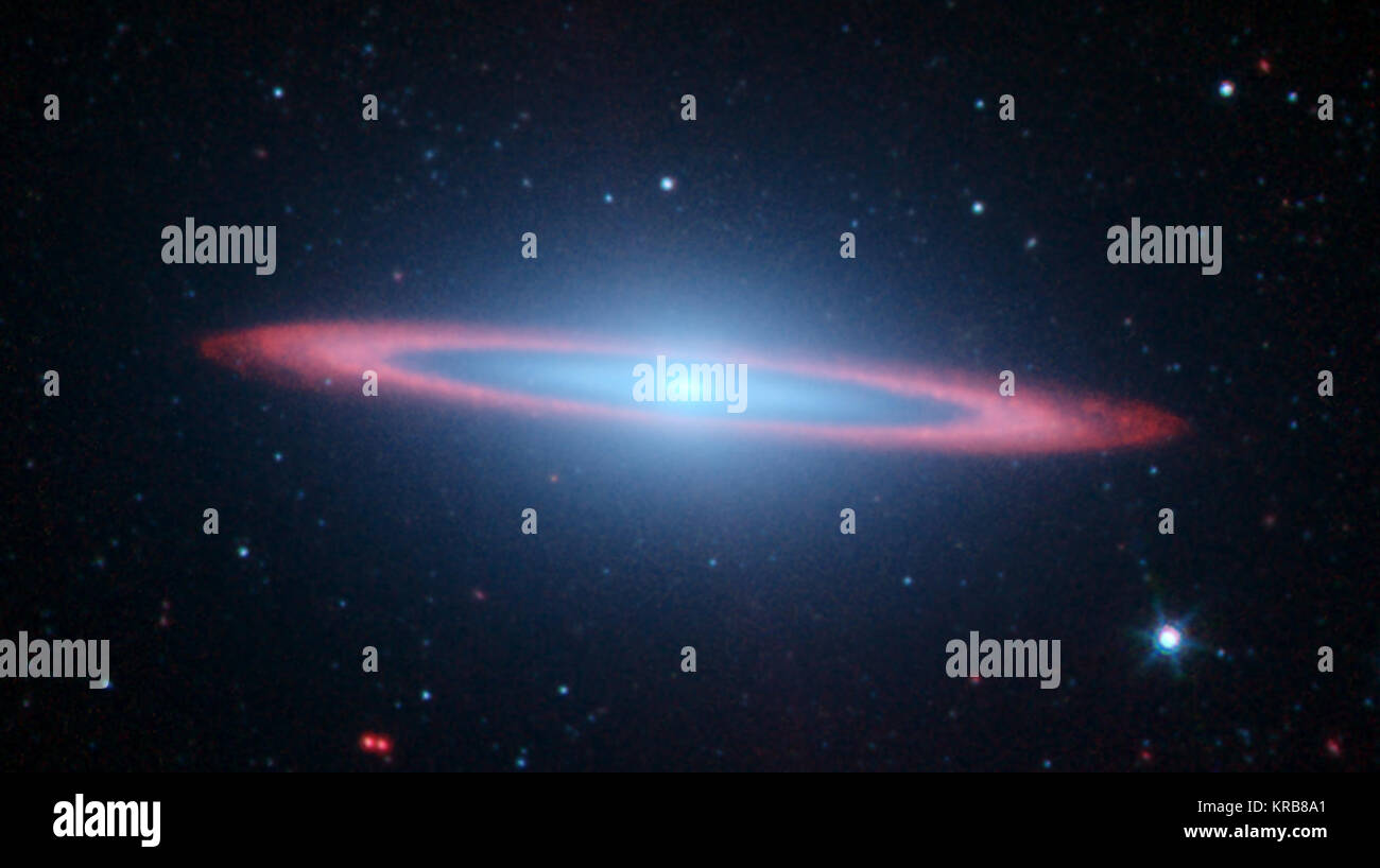 NASA's Spitzer Space Teleskope erstellt dieses eindrucksvolle Infrarotbild eines der beliebtesten Sehenswürdigkeiten im Universum. Messier 104 ist allgemein als den Sombrero Galaxie, weil im sichtbaren Licht bekannt, ähnelt es der breiten Krempe Mexican Hat. Aber in Spitzers markante Infrarot Ansicht, die Galaxie sieht mehr wie ein "Bull's Eye." Im sichtbaren Licht Bilder, nur die in der Nähe von Rim von Staub deutlich in Silhouette gesehen werden kann. Die jüngsten Beobachtungen mit Spitzers Infrared array Camera aufgedeckt, die hellen, glatten Ring aus Staub Umkreisen der Galaxie, in rot gesehen. Spitzers infrarot Ansicht des Starlight, pierc Stockfoto