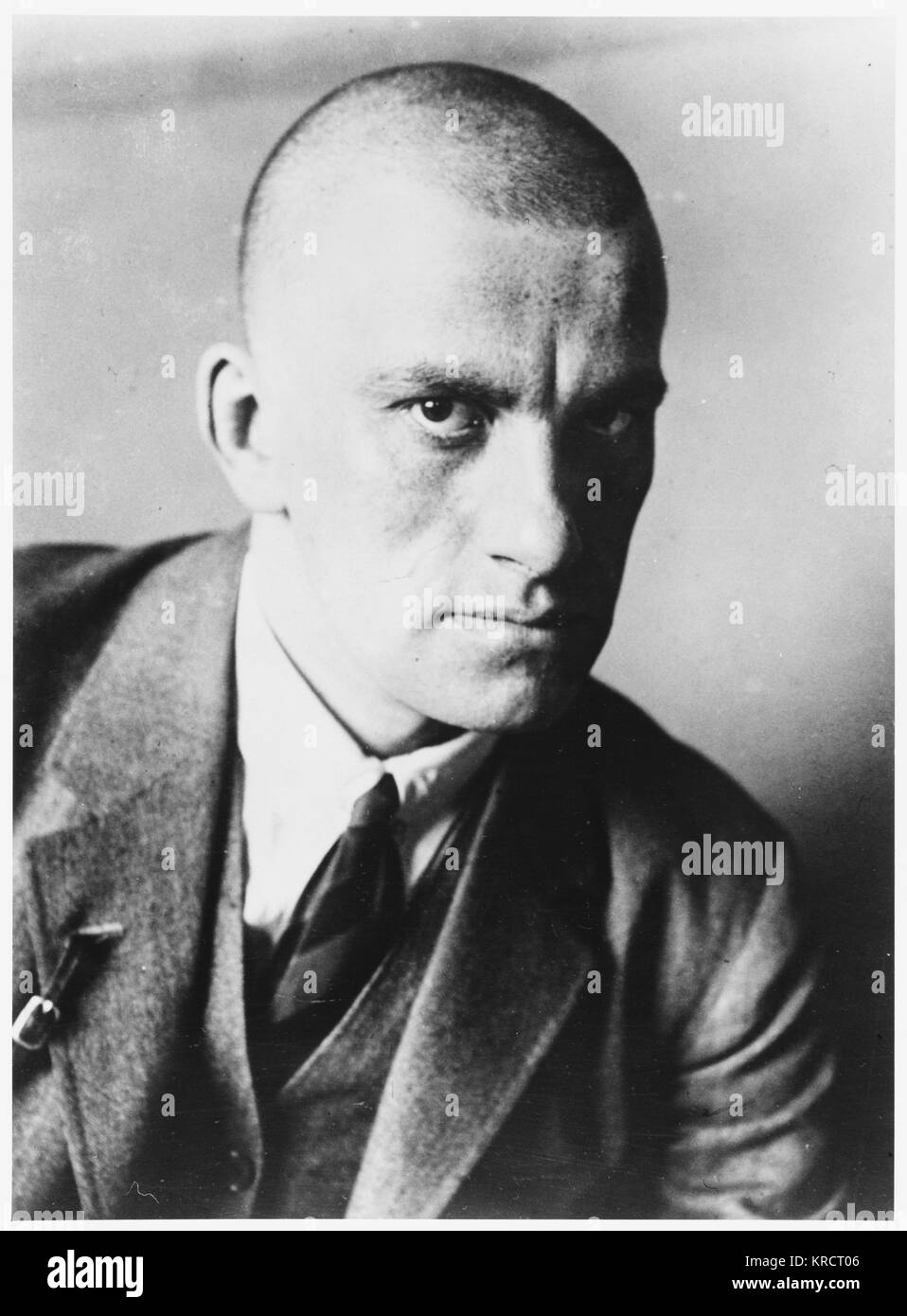 Wladimir Majakowski - russische Dichter und Unterstützer der Kommunistischen Partei in Russland (dieses Foto ist vom 1927) Datum: 1893 - 1930 Stockfoto