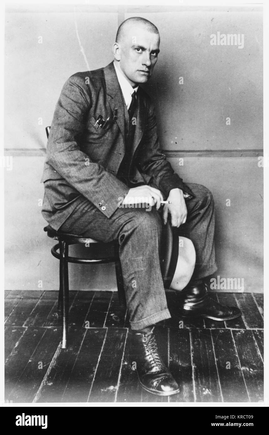 Wladimir Majakowski - russische Dichter und Unterstützer der Kommunistischen Partei in Russland (dieses Foto ist vom 1927) Datum: 1893 - 1930 Stockfoto