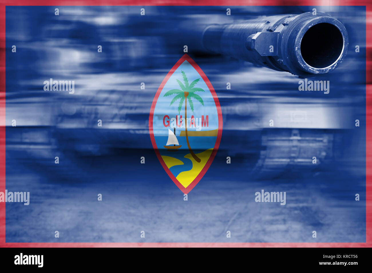 militärische Stärke Thema Bewegungsunschärfe Tank mit Guam Fahne Stockfoto