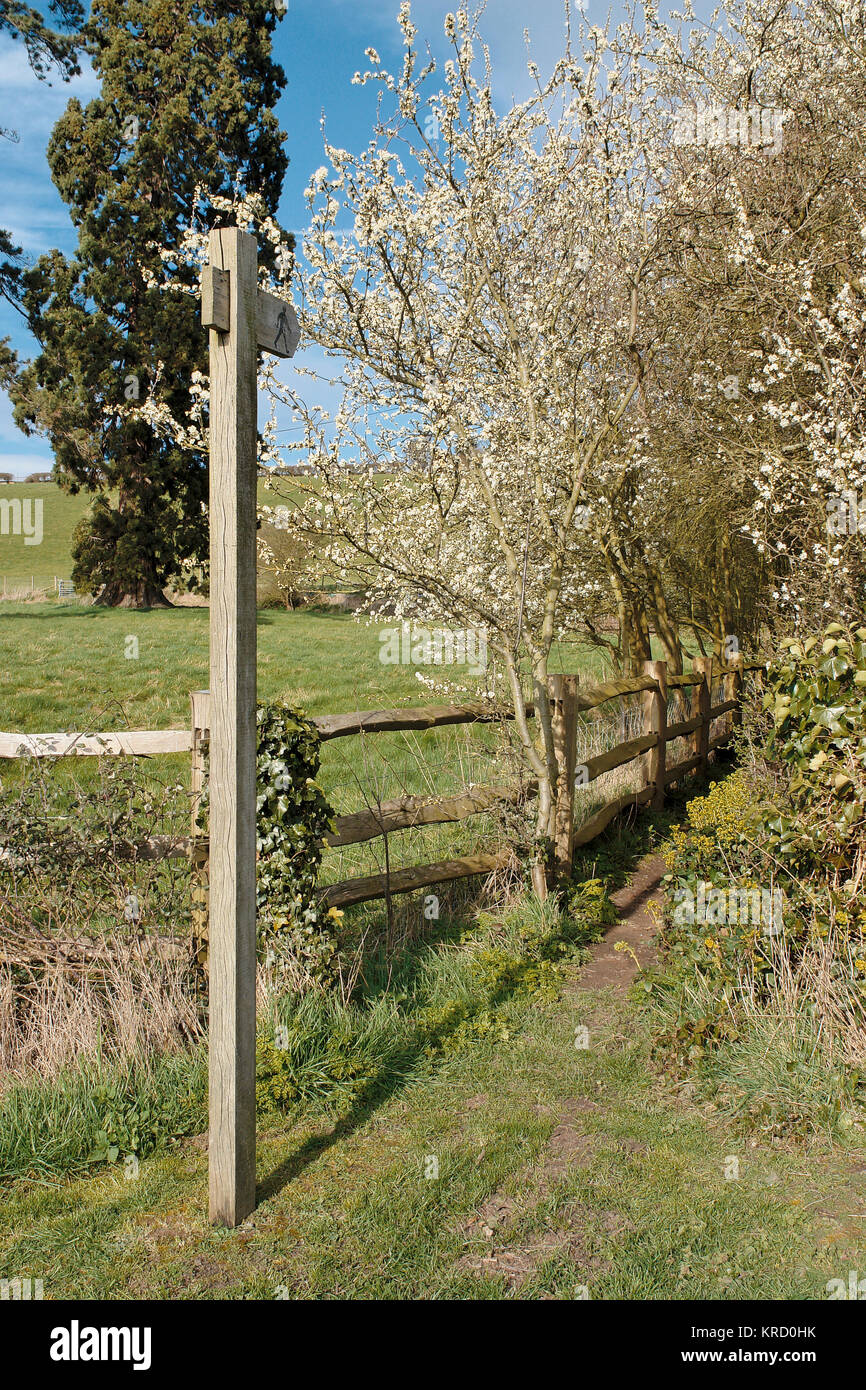 Hanbury, Worcestershire - Fußweg-Schild Stockfoto