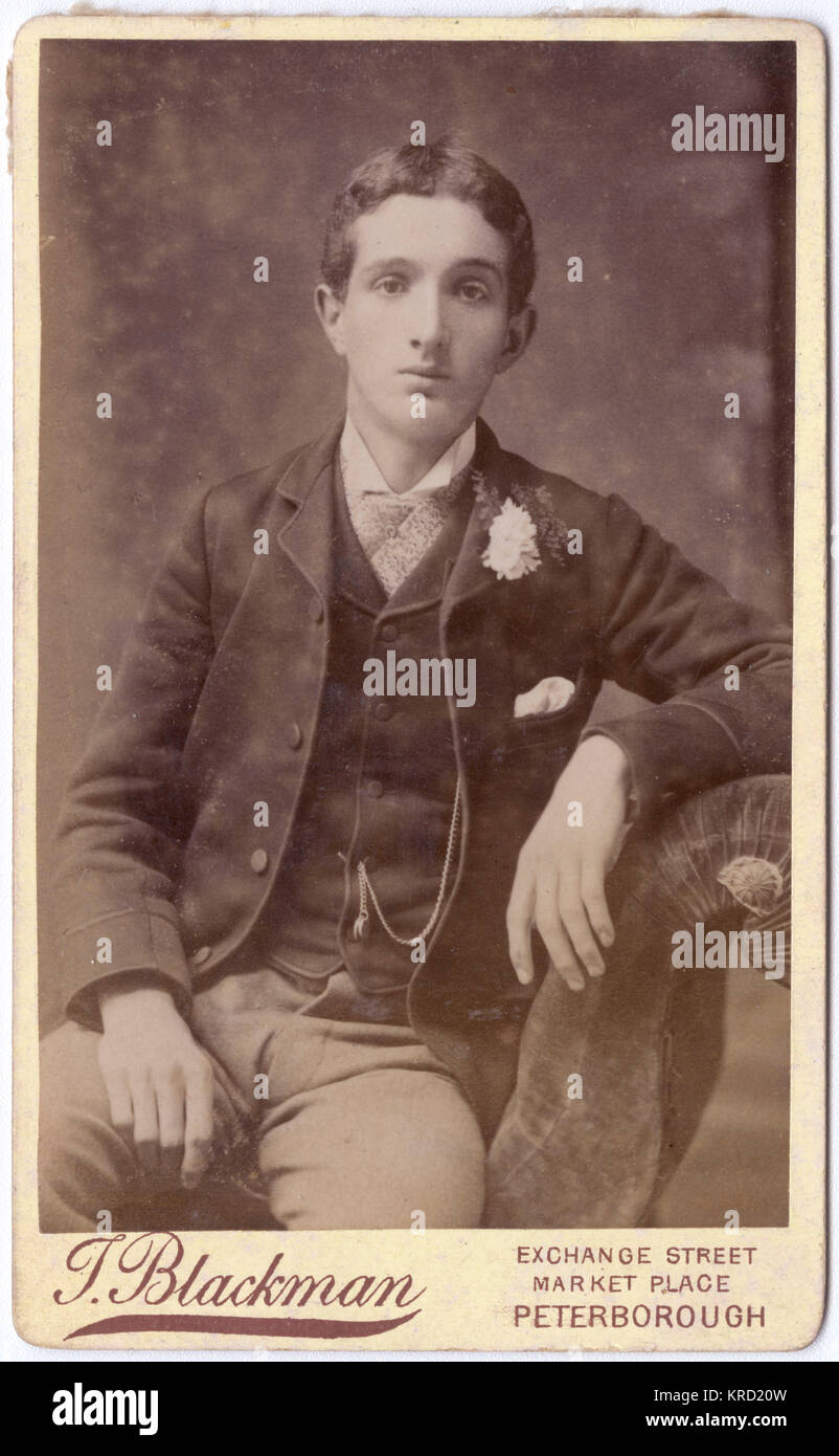 Junger viktorianischer Mann mit Blume im Knopfloch Stockfoto