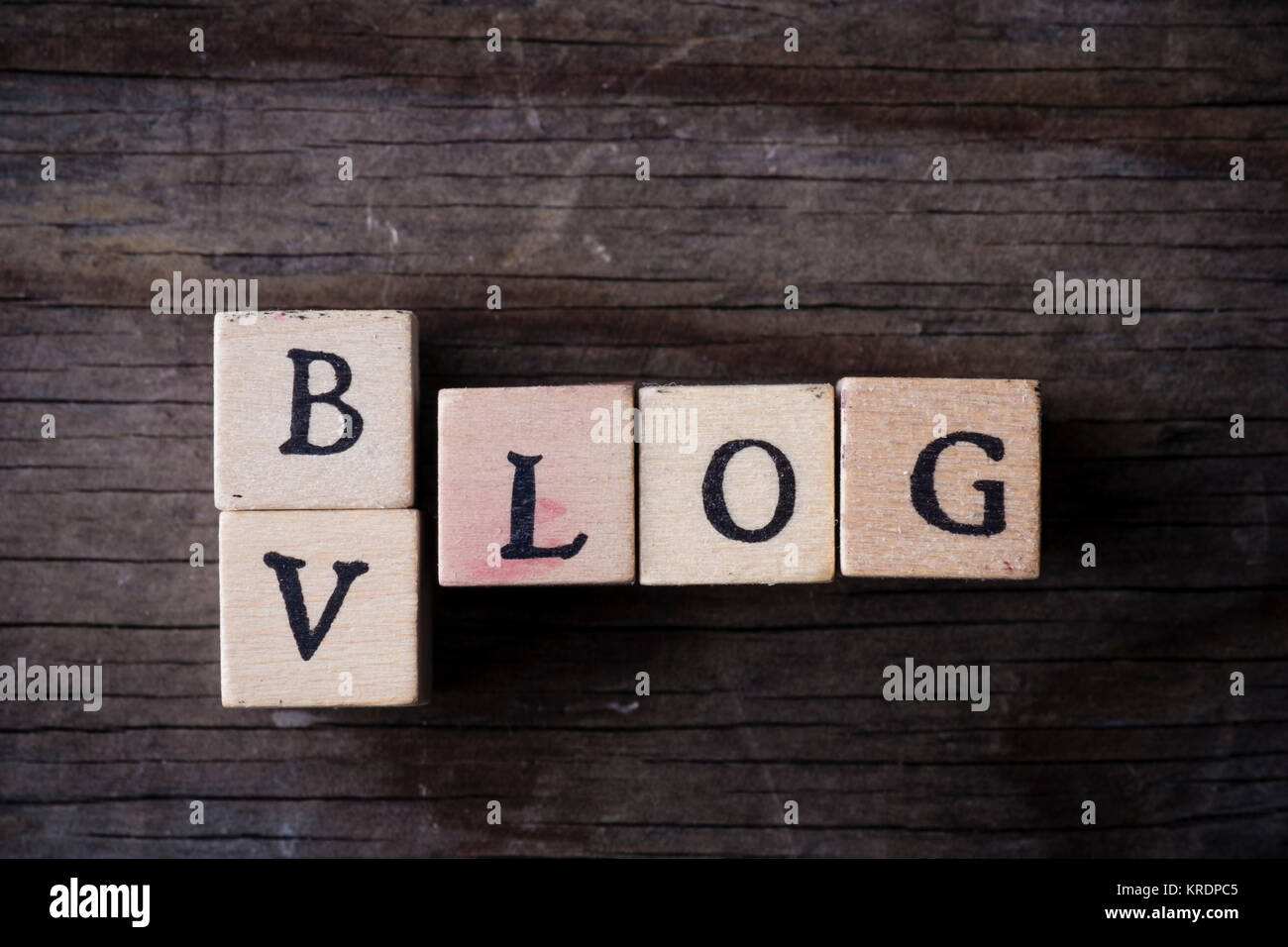 Vlog Blog - Namen aus Holz Buchstaben. informativ und Kommunikation Hintergrund. Stockfoto