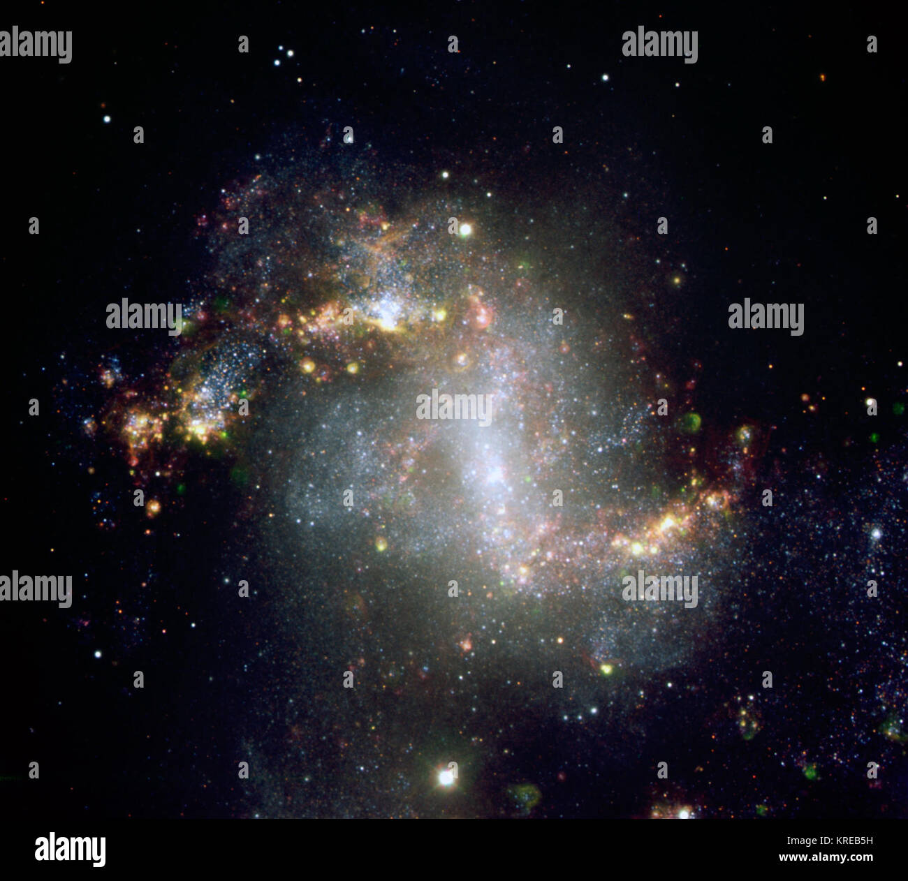 Die zentralen Teile des starburst Galaxie NGC 1313. Die sehr aktive Zustand dieser Galaxie ist offensichtlich aus dem Bild, zeigt viele Sternentstehungsgebiete. Eine große Anzahl der supershell Nebel, Kokons von Gas aufgeblasen und von aufeinander folgenden platzt der Sternentstehung geätzt, sichtbar sind. Die grüne nebulosities sind Regionen, in der ionisierten Sauerstoff Linien und kann Hafen Cluster mit sehr heißen Sternen. Diese Farbe - Composite ist auf Bilder mit dem FORS1 Instrument bezogen auf einen der 8.2-m-Teleskop der ESO Very Large Telescope auf Cerro Paranal. Die Daten wurden in gewonnen Stockfoto