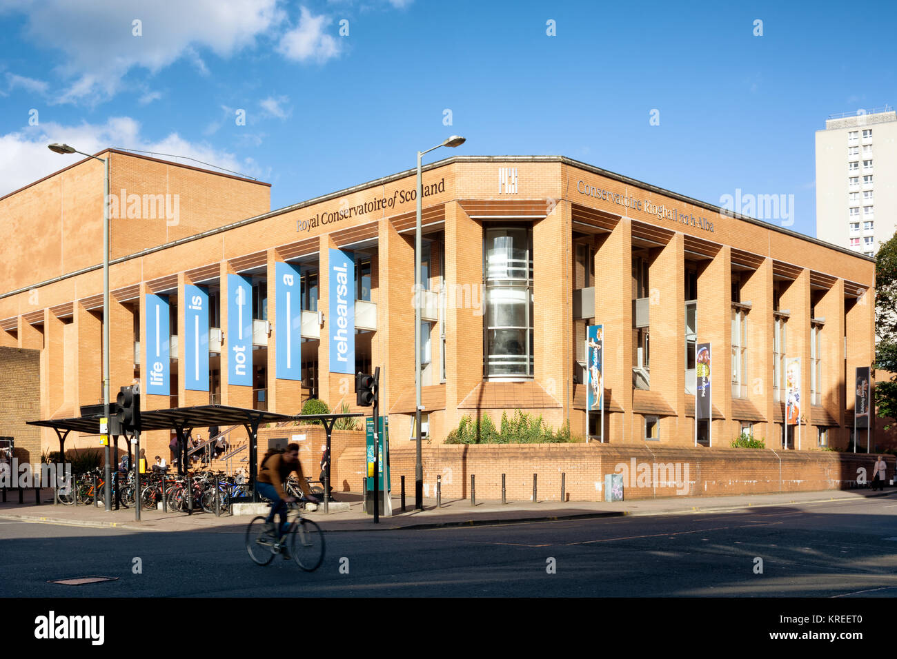 Das königliche Konservatorium von Schottland in Glasgow, Schottland, Großbritannien, an einem sonnigen Tag Stockfoto