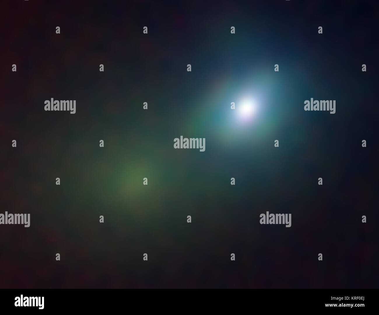SN 2006 Gy ist der hellste Sternexplosion je aufgenommen und kann eine lange werden - neue Art von Supernova gesucht, nach Beobachtungen der NASA Chandra X-ray Observatory (unten rechts) und optischen Teleskopen (unten links). Diese Entdeckung zeigt an, dass die heftige Explosionen von extrem massereichen Sternen, dargestellt in der Abbildung des Künstlers (Oberseite), relativ im frühen Universum üblich waren. Diese Daten deuten darauf hin, dass eine ähnliche Explosion können bereit sein, sich in unserer eigenen Galaxie zu gehen. Sn 2006 Gy lecken Stockfoto