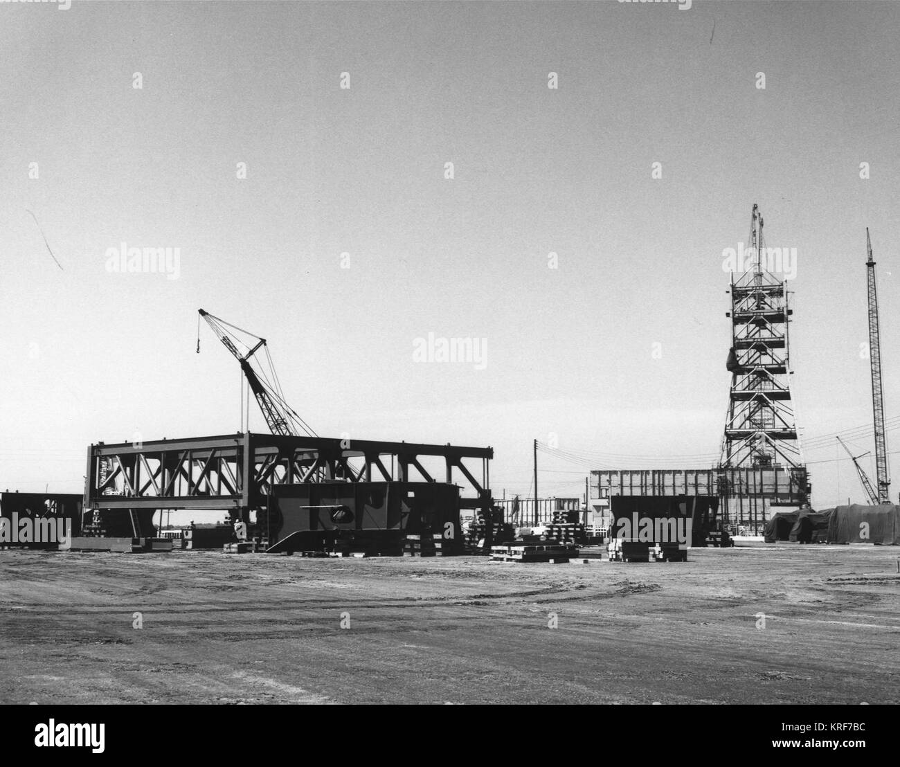 Bau von Crawler - Transporter, 1964 (KSC -64-3841) Stockfoto
