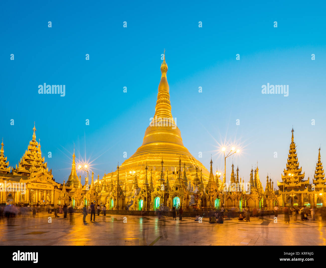 Shwedagon Paya Pagode Myanmer berühmten heiligen Ort und touristische Attraktion Sehenswürdigkeiten. Yangon, Myanmar Stockfoto