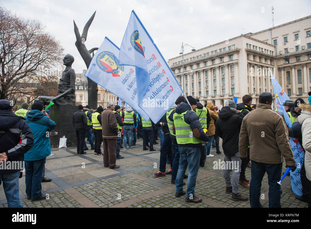 Bukarest, Rumänien - Dezember 20, 2017: Polizisten protestieren vor dem Innenministerium über Änderungen im Strafgesetzbuch und die Gesetze der Gerechtigkeit. Credit: Alberto Grosescu/Alamy leben Nachrichten Stockfoto