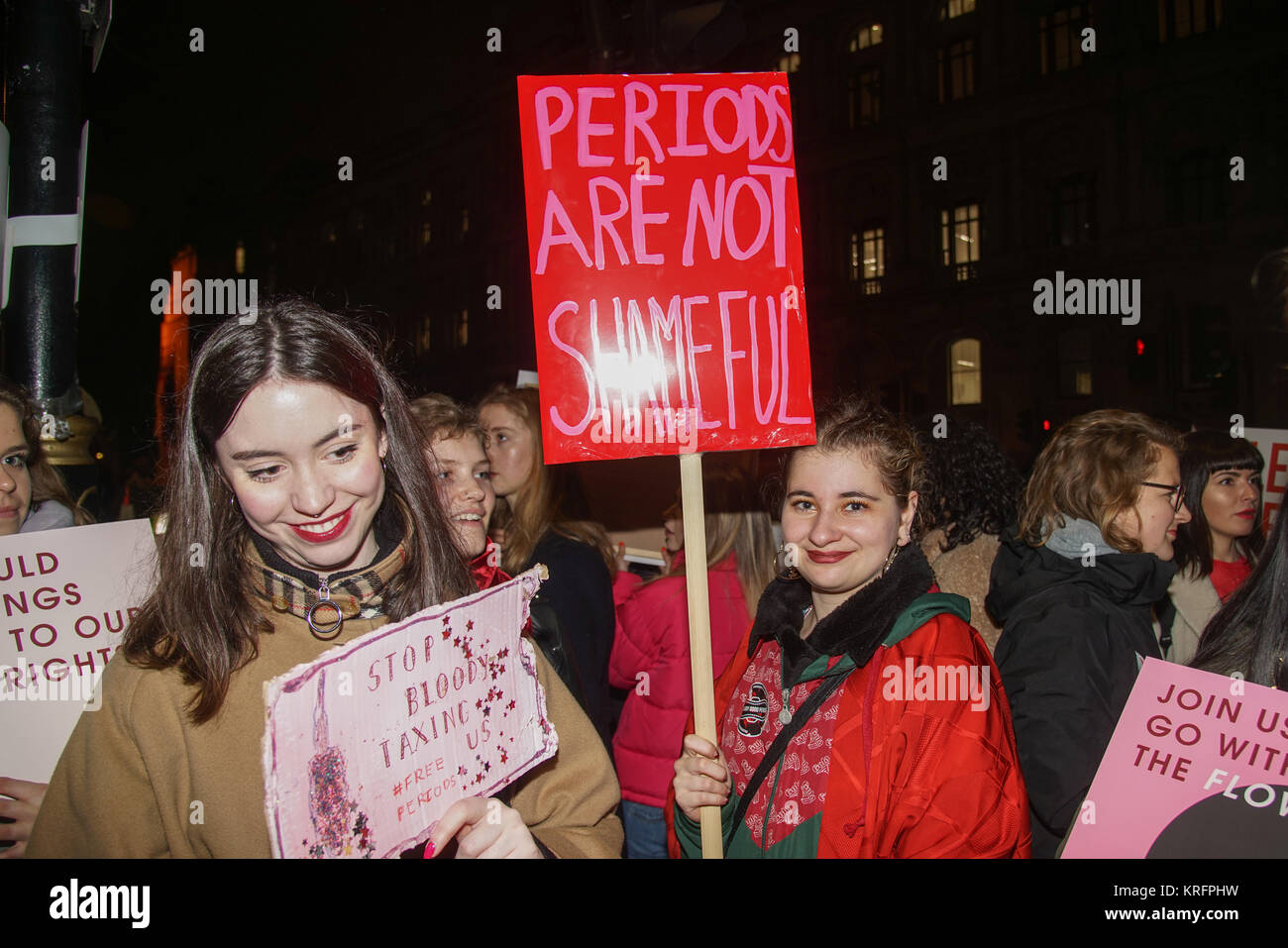 London, Großbritannien. 20 Dez, 2017. Prominente und MPs melden sie Proteste Aufruf an die Regierung, freie Sanitärprodukte jedes Mädchen in Großbritannien, die Kostenlose Schulmahlzeiten in Richmond Terrace, London, UK erhält zur Verfügung zu stellen. Credit: Siehe Li/Alamy leben Nachrichten Stockfoto