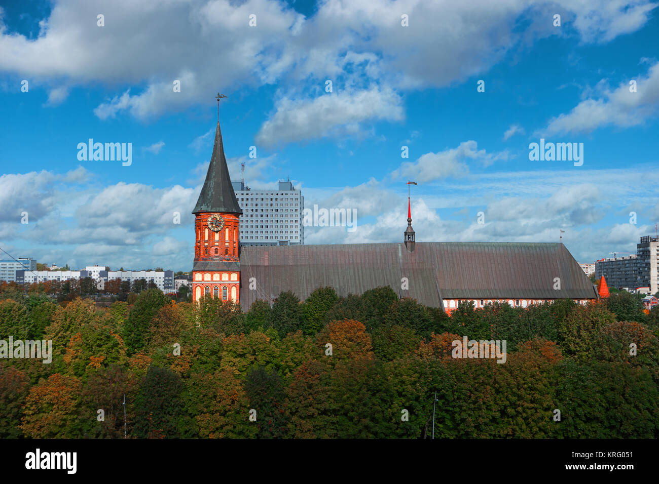 Stadtbild von Kaliningrad, Russland, Europa. Gotische Kathedrale in Kaliningrad, ehemals Königsberg, Deutschland. Schönen blick auf Kant Insel. Die cent Stockfoto