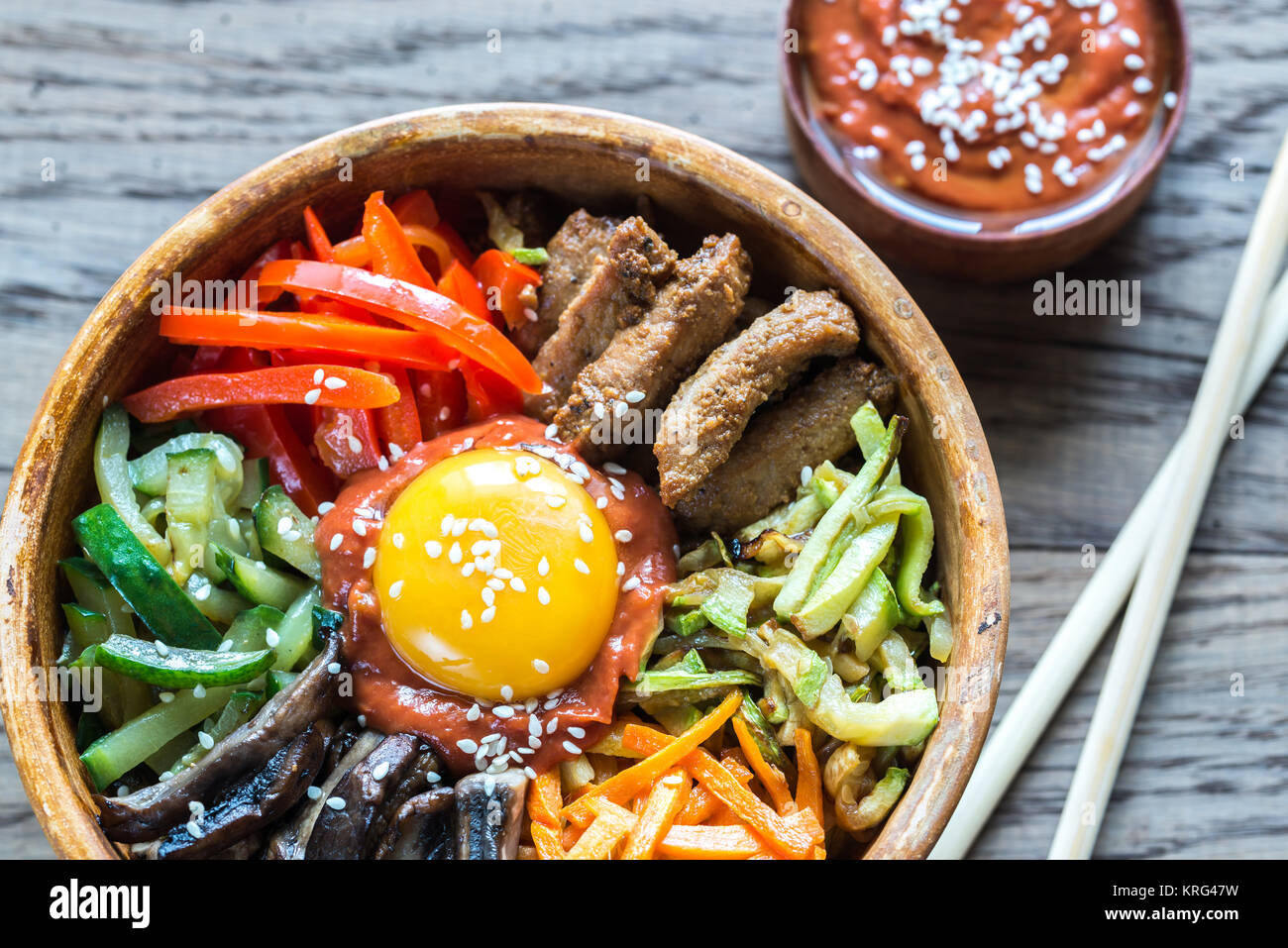 Schüssel mit bibimbap Stockfoto