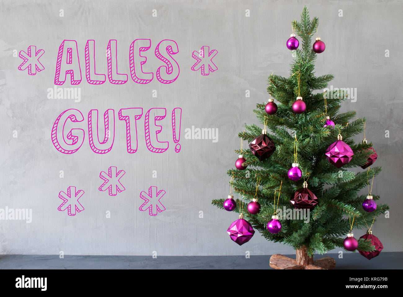 Weihnachtsbaum Mit Lila Weihnachtsbaum Kugeln Karte Fur Seasons Greetings Grauen Zement Oder Beton Wand Fur Urbanen Modernen Industriellen Styl Deutsche Text Alles Gute Die Besten Wunsche Stockfotografie Alamy