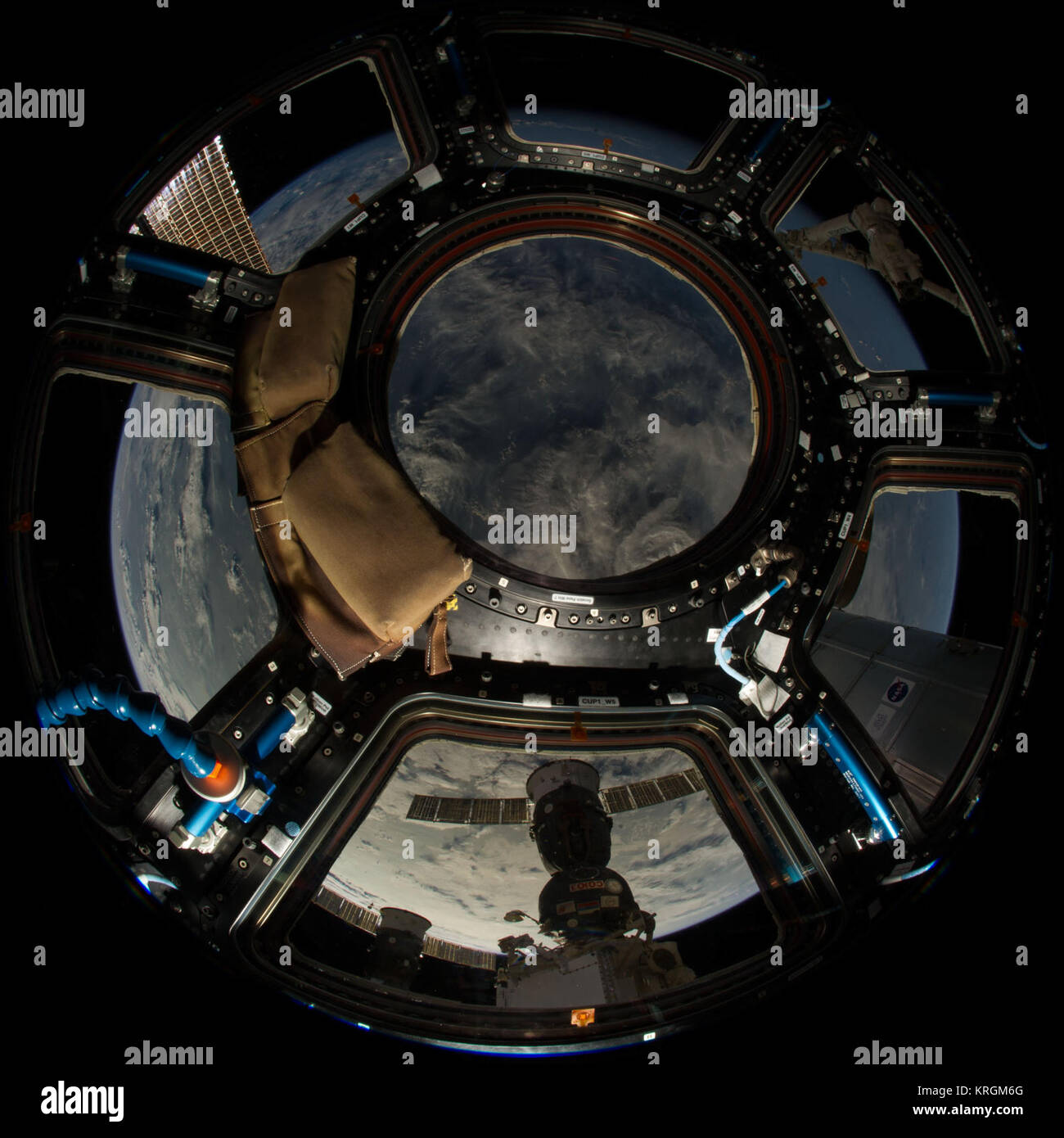 Kuppel und die Erde durch fisheye Linse Stockfoto