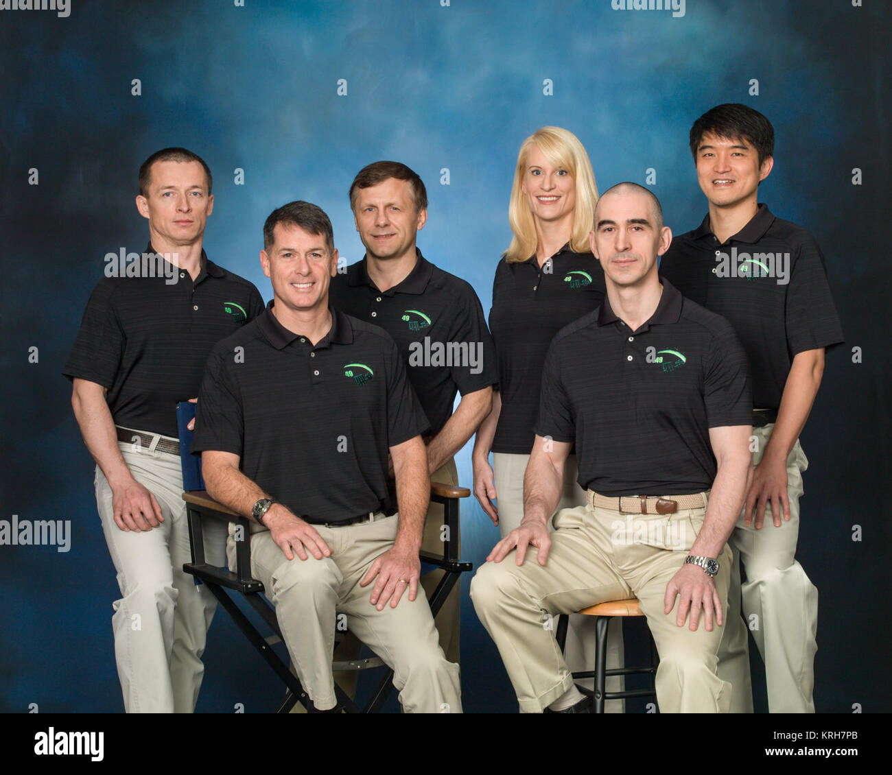 Expedition 49 offizielle crew Portrait mit 47 S Crew (Anatoli Ivanishin, Kate Rubins, Takuya Onishi) und 48 S Crew (Shane Kimbrough, Andrei, Sergej Borisenko Ryzhikov). Foto Datum: 13. Januar 2016. Ort: Gebäude 8, Zimmer 183 - Photo Studio. Fotograf: Robert Markowitz Expedition 49 crew Portrait (2) Stockfoto