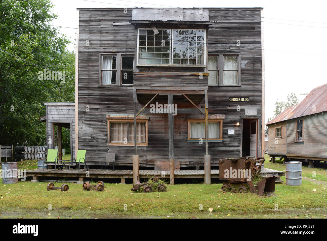 Ein restauriertes der Jahrhundertwende aus Holz in der alten Minenstadt Stewart, British Columbia, Kanada. Stockfoto