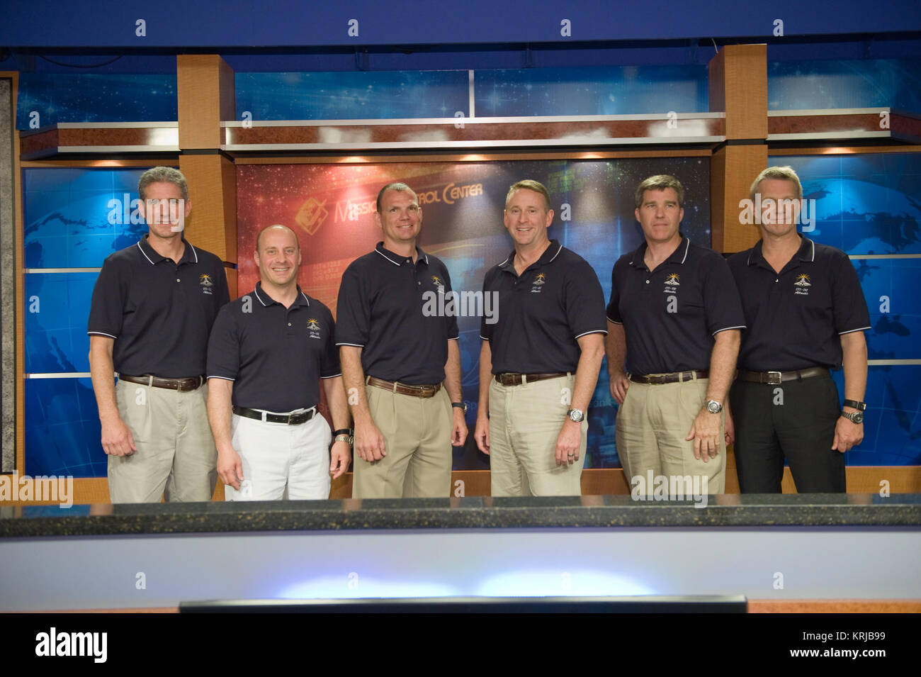 STS-132 Drücken Sie die Taste Konferenz. Foto Datum: Mai 3, 2010. Ort: Gebäude 2 N, Pressekonferenzraum. Fotograf: Robert Markowitz. STS 132 Besatzung portrait 1. Stockfoto