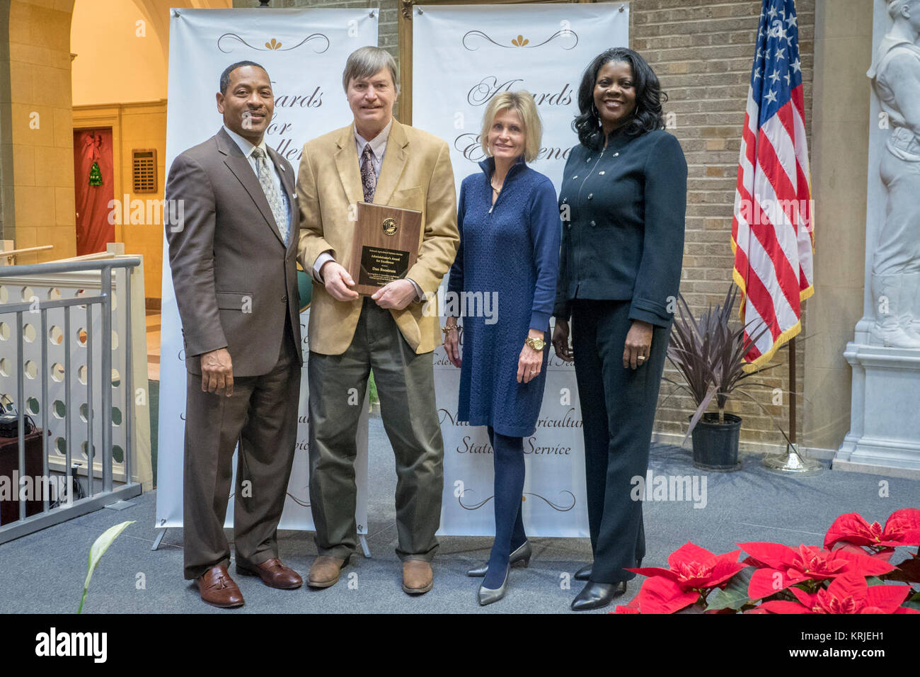 Das US-Landwirtschaftsministerium (USDA) Natürliche landwirtschaftliche Statistiken Service (NASS) die Auszeichnungen für herausragende Leistungen und Hall of Fame Induktion Zeremonie auf der Terrasse des in Washington, D.C., am Freitag, den 15. Dezember 2017 halten. Während der Zeremonie, NASS eingesetzt William (Bill) Kibler und Alfonzo Ablassen in die NASS Hall des Ruhmes und anerkannten Leistungen der Agentur sowie die hervorragende Arbeit von NASS Personal und der Nationalen Vereinigung der Staatlichen Abteilung für Landwirtschaft (NASDA) Enumeratoren. Stockfoto