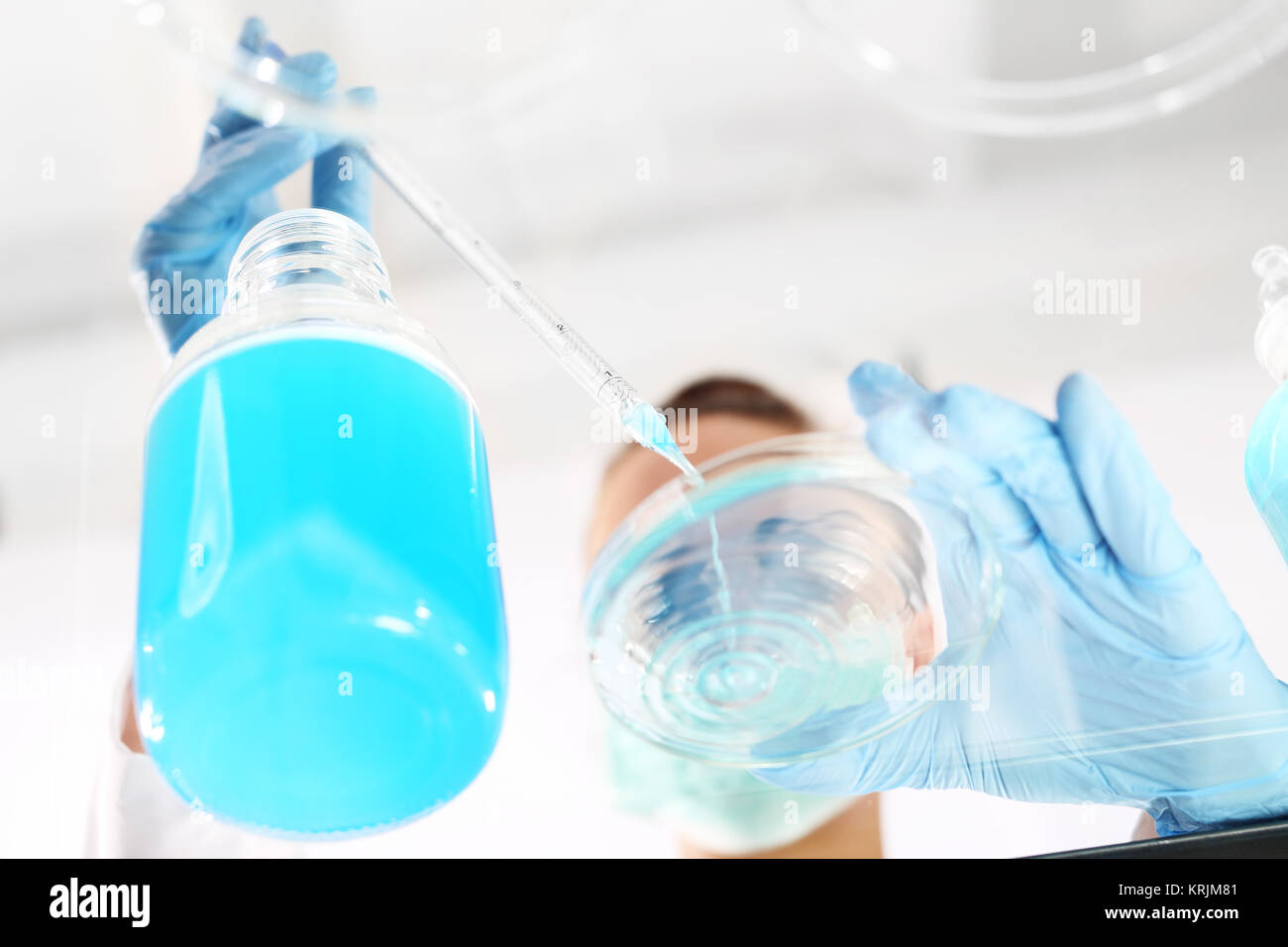 Forschungslabor. chemische Experimente. Gentechnik Stockfoto