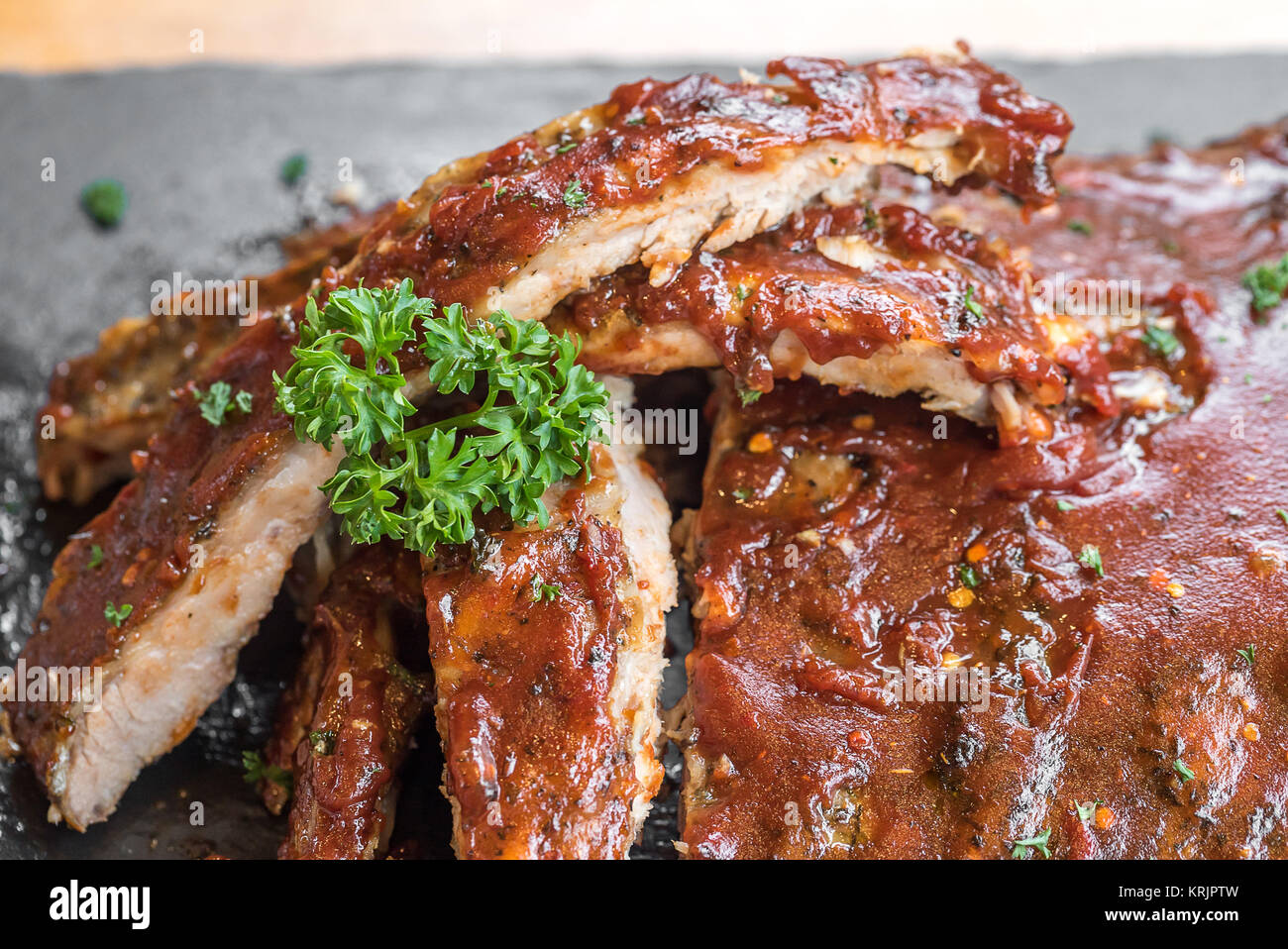 Gegrillte Schweinerippchen Stockfoto, Bild: 169443481 - Alamy