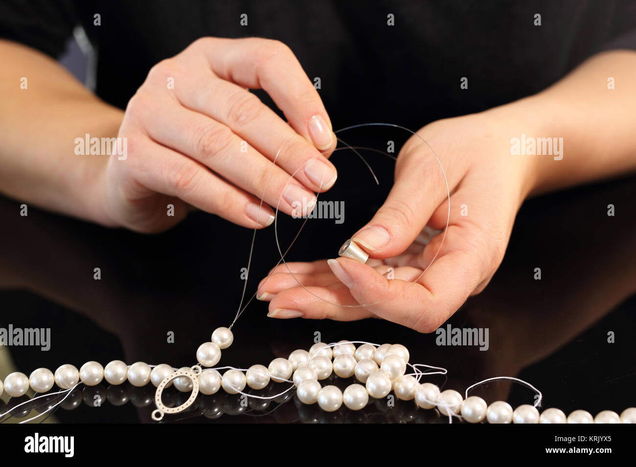 Innengewinde Perlenketten Stockfoto