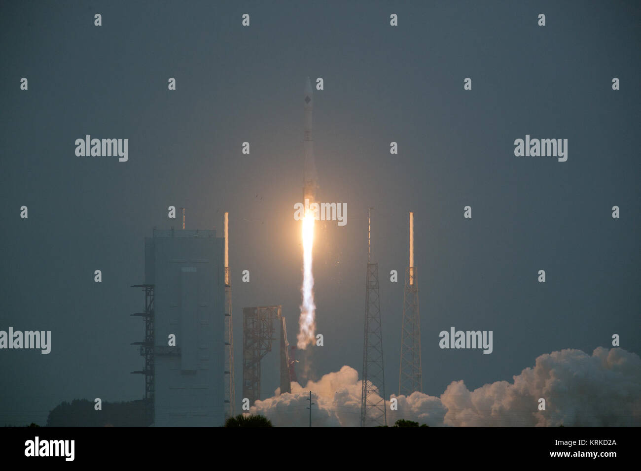 OA-4 Cygnus AtlasV starten (2015-3483) Stockfoto
