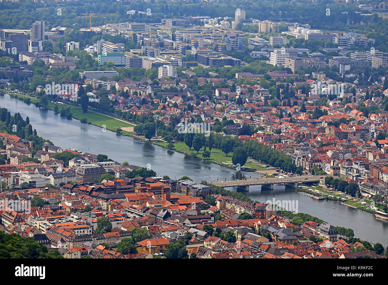 Blick auf Heidelberg, THEODOR-HEUSS-Brücke und Neckar Stockfoto