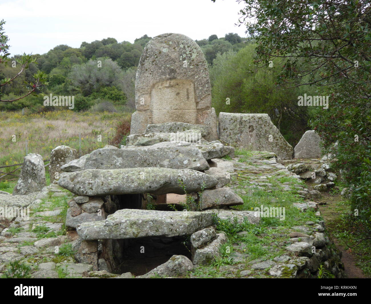Italien, Sardinien - riesen Grab coddu vechiu in Arzachena Stockfoto