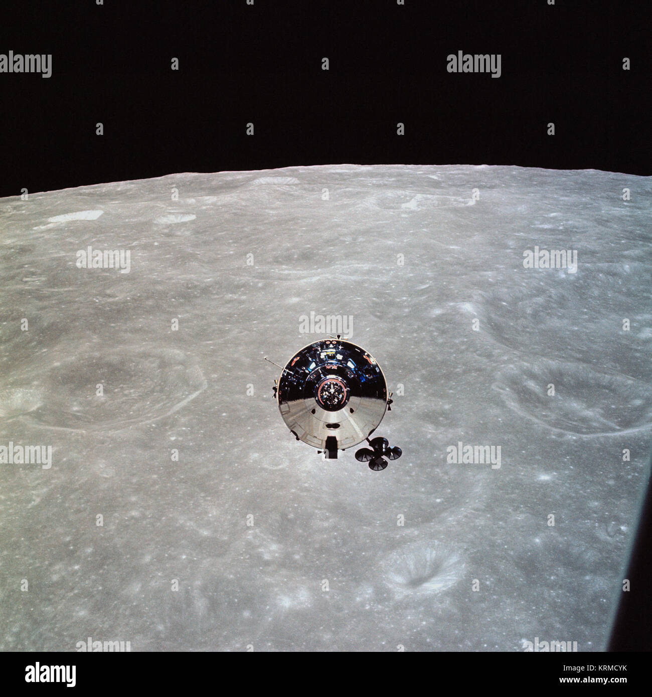 Die Apollo 10 Befehl und Service Module sind von der Landefähre nach CSMLM Trennung in der mondumlaufbahn fotografiert. Stockfoto