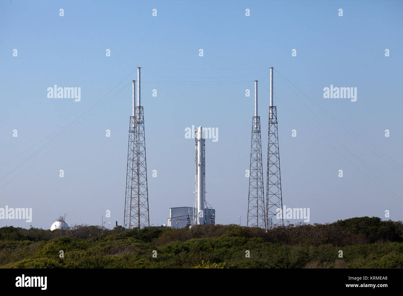 Fotos von SpaceX/CRS-8 am Pad 40 vor dem Start. KSC -20160408-PH KLS 0001 0040 (26242933121) Stockfoto